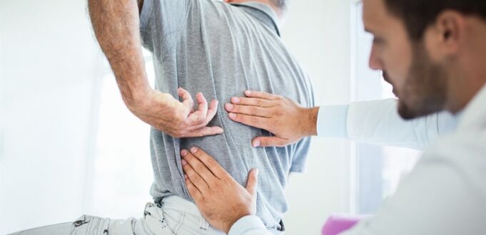 Диагностично изследване на пациент със симптоми на остеохондроза на лумбалния гръбначен стълб